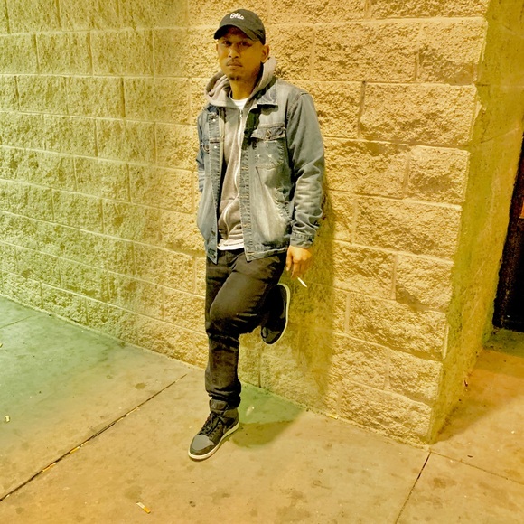 Meet your Posher, Davuth - Picture 1 of 1